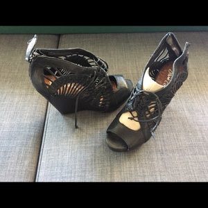 Sam Edelman platforms 7.5